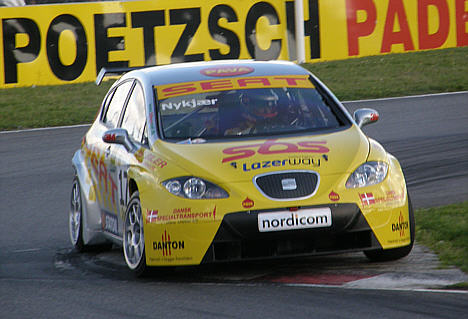 Michel Nykjær udskifter DTC vinderbilen med en af GR Asia's racere ved ETC Cup i Italien.